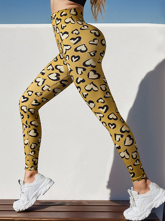 ZASUWA Female Heart-Leopard Print Scrunch Bum Leggings