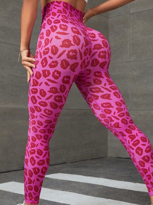 ZASUWA Female “Heart Leopard Print” Scrunch Bum Leggings